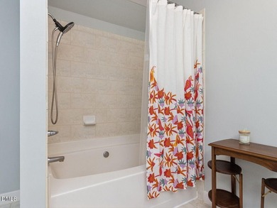 Welcome to this beautifully maintained 4-bedroom, 2.5-bath home - photo 25