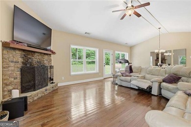 Nestled on a private lot in the quiet Lake Allatoona community - photo 9