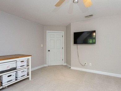 Welcome to this beautifully maintained 4-bedroom, 2.5-bath home - photo 31
