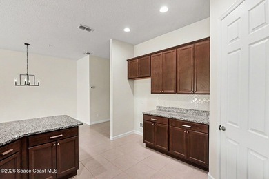 Welcome to Island Walk, one of the most sought-after gated - photo 32