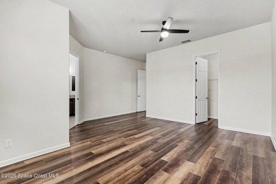 Welcome to Island Walk, one of the most sought-after gated - photo 35
