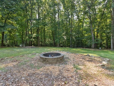 Welcome to this beautifully maintained 4-bedroom, 2.5-bath home - photo 37