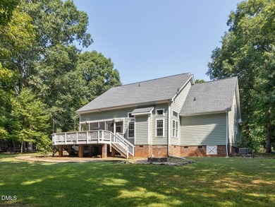 Welcome to this beautifully maintained 4-bedroom, 2.5-bath home - photo 39