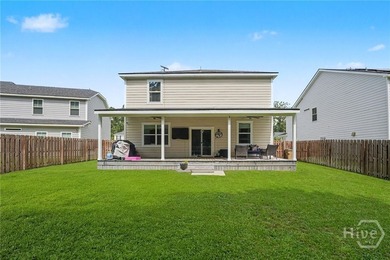 Welcome home to the very model home that greets this entire - photo 42
