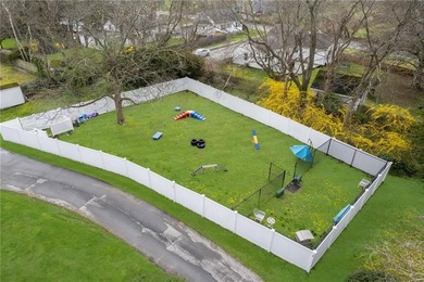 Unique opportunity to convert this property back to a - photo 2