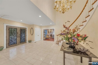 Custom-Built Stone & Masonry Stucco Tudor Manor, set on a prime - photo 5