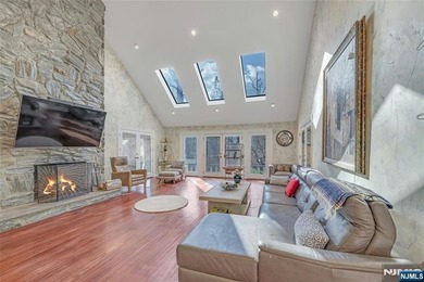 Custom-Built Stone & Masonry Stucco Tudor Manor, set on a prime - photo 10