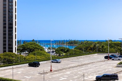 Situated at the gateway between Ala Moana and Waikiki, Ala Moana - photo 4