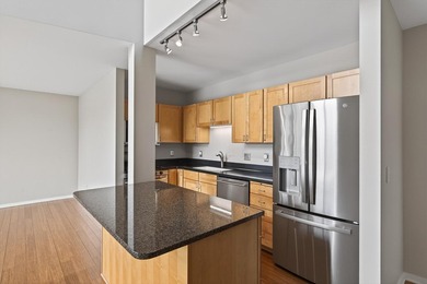 One-of-a-kind urban living in this exceptional two-story - photo 13