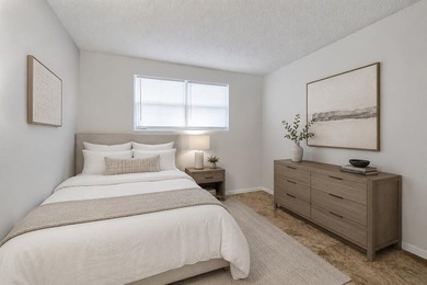 Exceptional opportunity to own a versatile residence in the - photo 16