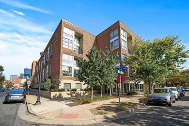 One-of-a-kind urban living in this exceptional two-story - photo 30