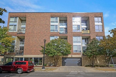 One-of-a-kind urban living in this exceptional two-story - photo 31