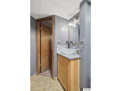 ACREAGE LIVING without leaving Lincoln! This rare 1+ acre - photo 32