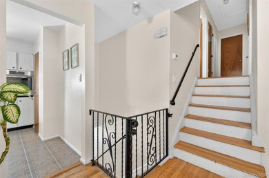 Large Semi-Detached 2 Family House In The Heart Of Bayside - photo 19