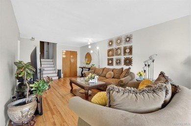 Large Semi-Detached 2 Family House In The Heart Of Bayside - photo 21