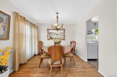 Large Semi-Detached 2 Family House In The Heart Of Bayside - photo 22