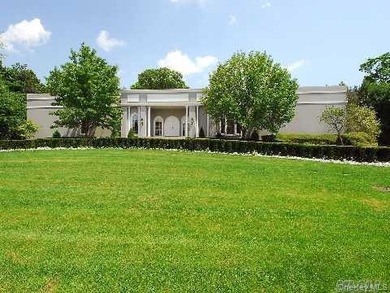Sprawling Contemporary over 5,000 sf on a lot over 1 acre in - photo 1