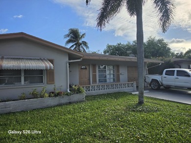 Beautiful 2/2 in Tamarac. Step inside to find an inviting open - photo 2