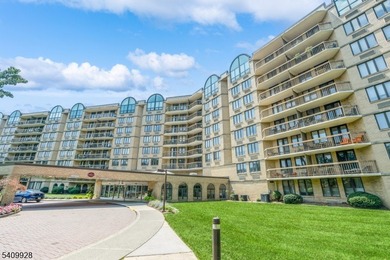 (private lake, pond, coastal) Condo For Sale in West Orange Twp. New Jersey