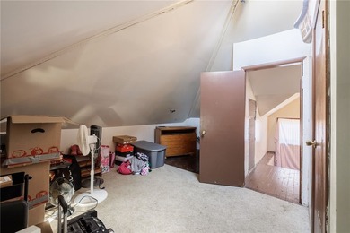 Fantastic investment or owner-occupant opportunity in the heart - photo 26