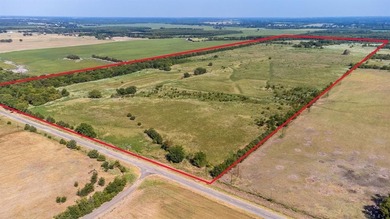 (private lake, pond, creek) Acreage For Sale in Lake Creek Texas