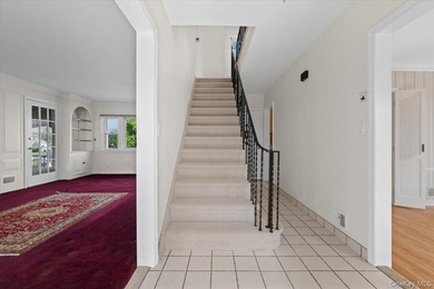 Welcome to 530 Washington Boulevard, a beautifully maintained - photo 4