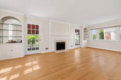 Welcome to 530 Washington Boulevard, a beautifully maintained - photo 7