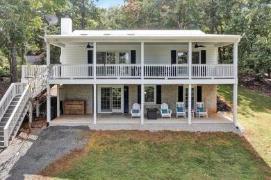 Smith Mountain Lake Home For Sale in Huddleston Virginia