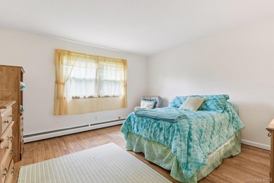 Nestled on a beautifully landscaped cul-de-sac, this - photo 20