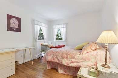 Nestled on a beautifully landscaped cul-de-sac, this - photo 23