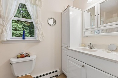 Nestled on a beautifully landscaped cul-de-sac, this - photo 24
