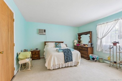 Nestled on a beautifully landscaped cul-de-sac, this - photo 29