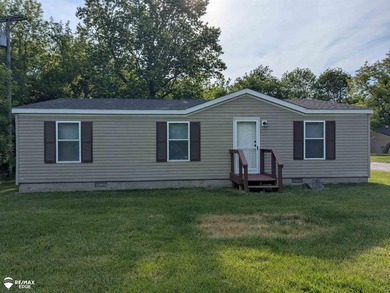 This newly renovated ranch home has 3 bedrooms and 2 full baths - photo 5