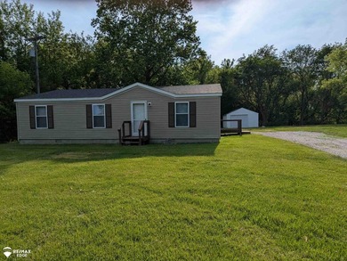 This newly renovated ranch home has 3 bedrooms and 2 full baths - photo 7