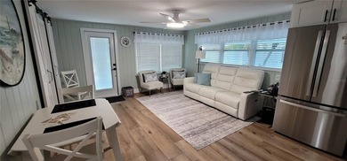 LOCATION, LOCATION, LOCATION! Rare commercial/residential - photo 9