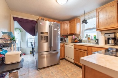 Why Rent! Vinyl Sided 5 Room Ranch located in the Lakewood - photo 4