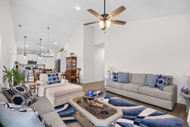 Welcome to this spacious and inviting like-new ranch style home - photo 5