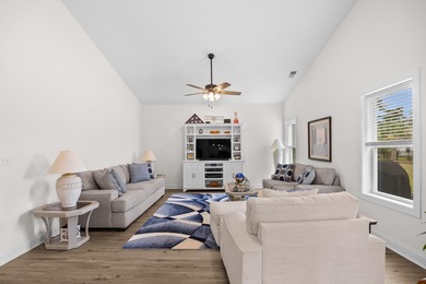 Welcome to this spacious and inviting like-new ranch style home - photo 6
