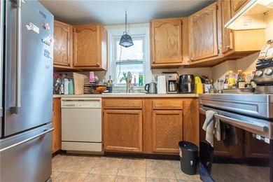 Why Rent! Vinyl Sided 5 Room Ranch located in the Lakewood - photo 6