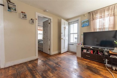 Why Rent! Vinyl Sided 5 Room Ranch located in the Lakewood - photo 8