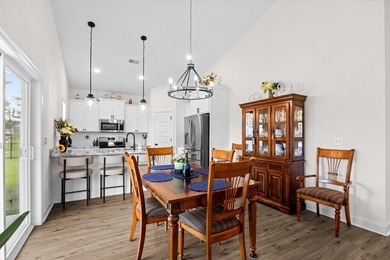 Welcome to this spacious and inviting like-new ranch style home - photo 9