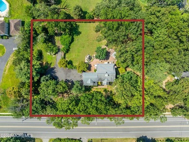 Secluded Privacy in North Dover! Welcome to this custom colonial - photo 4