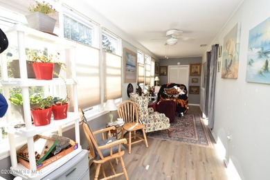 Welcome home to this beautifully maintained Adult Community - photo 3