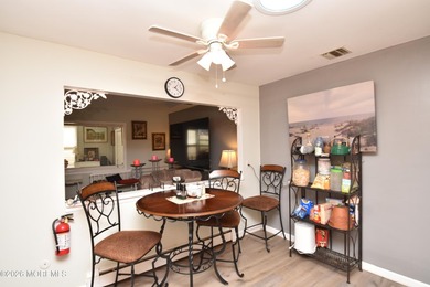 Welcome home to this beautifully maintained Adult Community - photo 7
