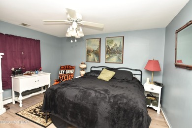 Welcome home to this beautifully maintained Adult Community - photo 10