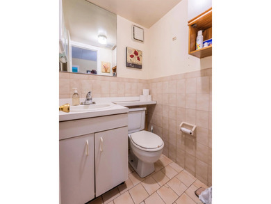 Spacious commercial condo unit over 1,160 sq.ft., featuring two - photo 13