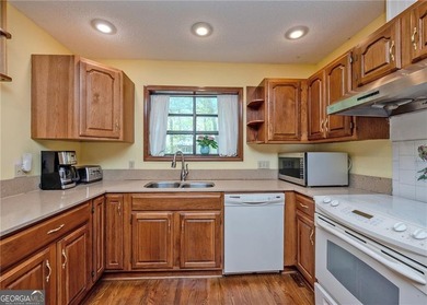 Experience the ultimate lakefront lifestyle on beautiful Lake - photo 14
