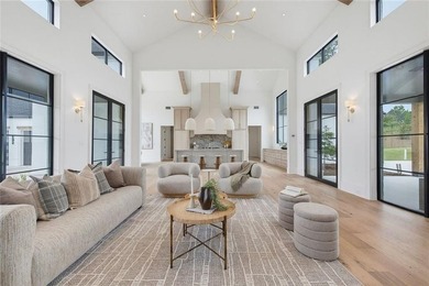 Introducing an extraordinary new construction estate set on 3.3 - photo 15