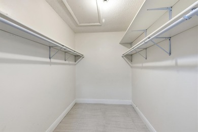 Bright and spacious 2BR/2BA corner condo in a desirable 55+ - photo 20