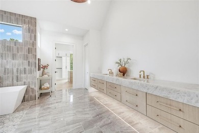 Introducing an extraordinary new construction estate set on 3.3 - photo 23